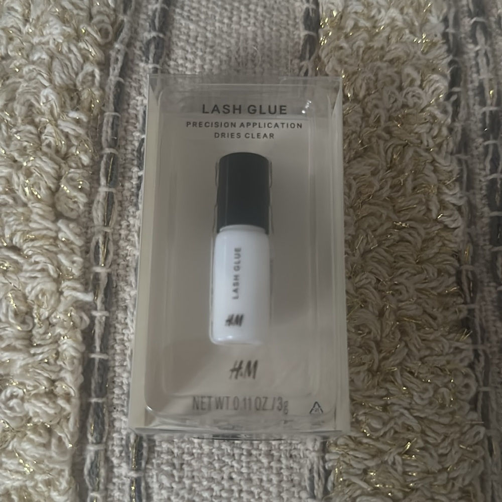 LASH GLUE - Picture 3 of 4